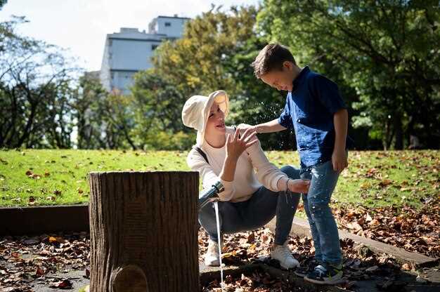 Осмотрите покрытие на наличие твердости, трещин и слабых участков, которые могут свидетельствовать о накоплении воды или нарушениях слоя грунта. Часто в таких местах наблюдается размывание или изменение структуры почвы.