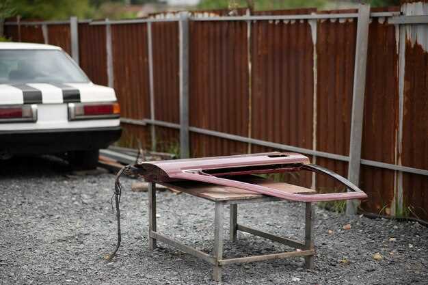 Рекомендуется размещать площадку так, чтобы она была защищена от ветра и прямых солнечных лучей, а вход был расположен вдоль наиболее удобного направления движения с учетом рельефа местности.