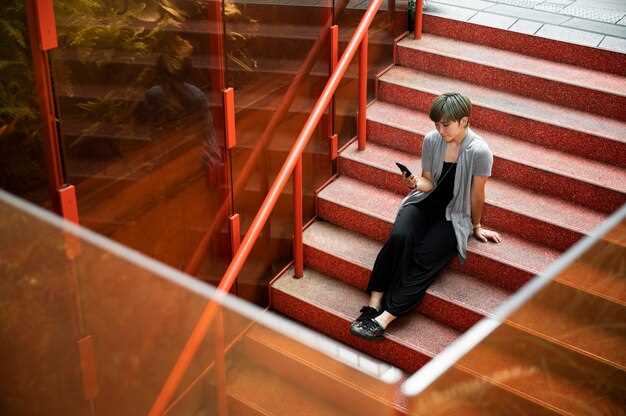 undefinedЗащитные составы на основе битума или асфальта</strong> позволяют сформировать плотное водонепроницаемое покрытие, устойчивое к перепадам температур и механическим нагрузкам. Они создают надежный барьер против влаги и снизить риск гниения древесины или разрушения бетонных конструкций.»></p>
<p><strong>Эпоксидные или полиэфирные смолы</strong> применяются при необходимости комбинированных решений и обеспечивают превосходную адгезию к различным основаниям. Благодаря высокой прочности, такие материалы сохраняют свои свойства длительно и не требуют частого обновления. <em>Ключевым аспектом</em> является правильный подбор состава, учитывающего климатические условия региона.</p>
<h2>Подбор материалов для противоскользящего покрытия лестниц и лестничных площадок</h2>
<p><img decoding=