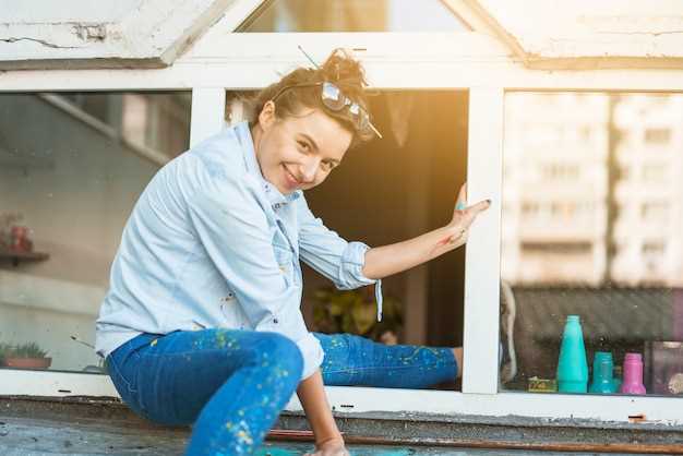 undefinedЗначительное снижение теплопотерь достигается за счет своевременного обновления герметичных элементов</strong>, особенно в межсезонье, когда температурные колебания наиболее ощутимы. Замена износившихся или поврежденных прокладок позволяет обеспечить плотность прилегания створок и устранить нежелательное прохождение холодного воздуха.»></p>
<p><em>Использование специальных силиконовых или резиновых профилей</em> обеспечивает равномерное уплотнение по всему периметру оконной коробки. Материалы с антивлагающими свойствами предотвращают появление конденсата и делают конструкцию более устойчивой к ветру и осадкам. В результате значительно повышается энергоэффективность, а в комнате становится комфортнее даже в самые суровые морозы.</p>
<p><img decoding=