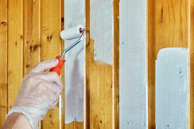 Перед началом нанесения защитных покрытий поверхность тщательно очищается от пыли и грязи, что обеспечивает хорошую сцепляемость состава. Особое внимание уделяется удалению остатков старых слоёв краски или лака, которые могут ухудшать адгезию нового слоя. Используйте острый шпатель для снятия отслаивающихся участков и металлическую щётку для обработки зернистых поверхностей. После очистки рекомендуется провести влажную протирку мягкой тряпкой или губкой, чтобы устранить пыль и мелкий мусор.