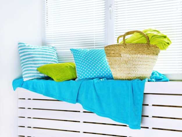 При необходимости повысить износостойкость, рекомендуется отдавать предпочтение компонентам с добавлением полиэстера и полиамида. Эти синтетические волокна значительно улучшают устойчивость к влаге и ультрафиолетовому излучению, сохраняя презентабельный внешний вид даже после многократных стирок. Важным фактором является гладкость поверхности таких тканей, которая уменьшает износ и приобретение катышков, а также облегчает уход за изделиями.