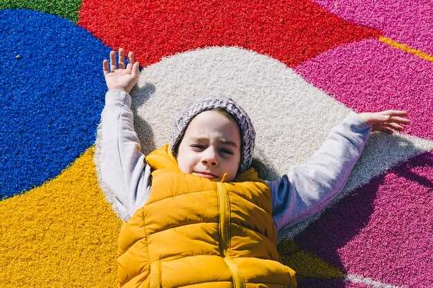 Для обеспечения долговечности внешних покрытий рекомендуется выбирать изделия на основе полимеров, таких как полиуретановые или полиэфирные композиты. Они отличаются высокой стойкостью к влаге и длительным воздействием атмосферных факторов, не разлагаются под солнечными лучами и механическими нагрузками.